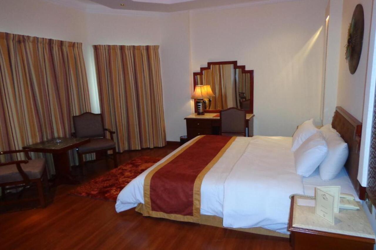 Bahrain Carlton Hotel Manama Ngoại thất bức ảnh
