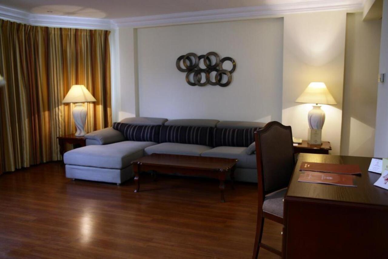 Bahrain Carlton Hotel Manama Ngoại thất bức ảnh